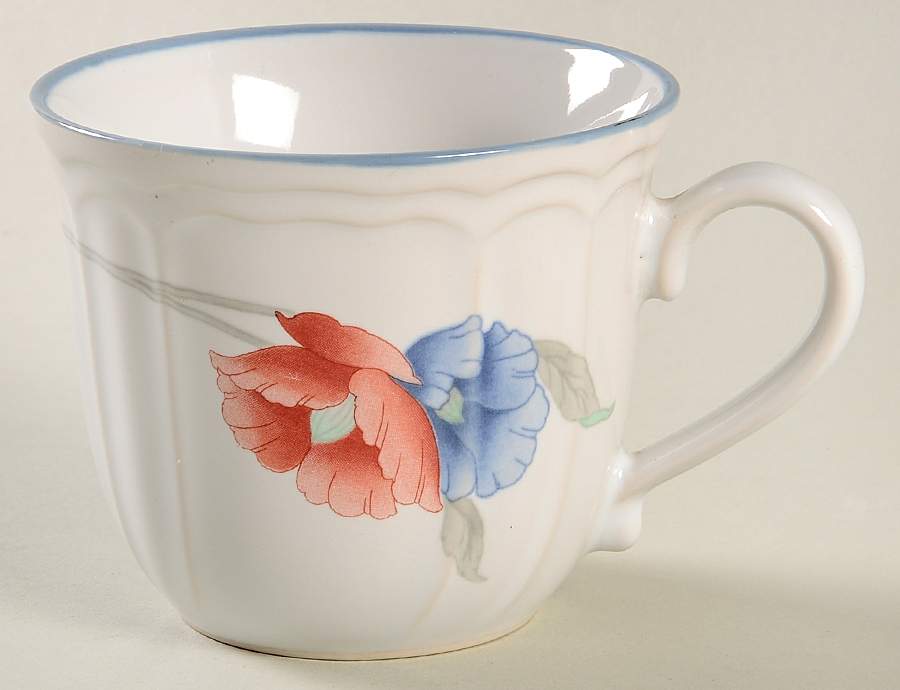 New Sweet Dreams Flat Cup by Epoch-1