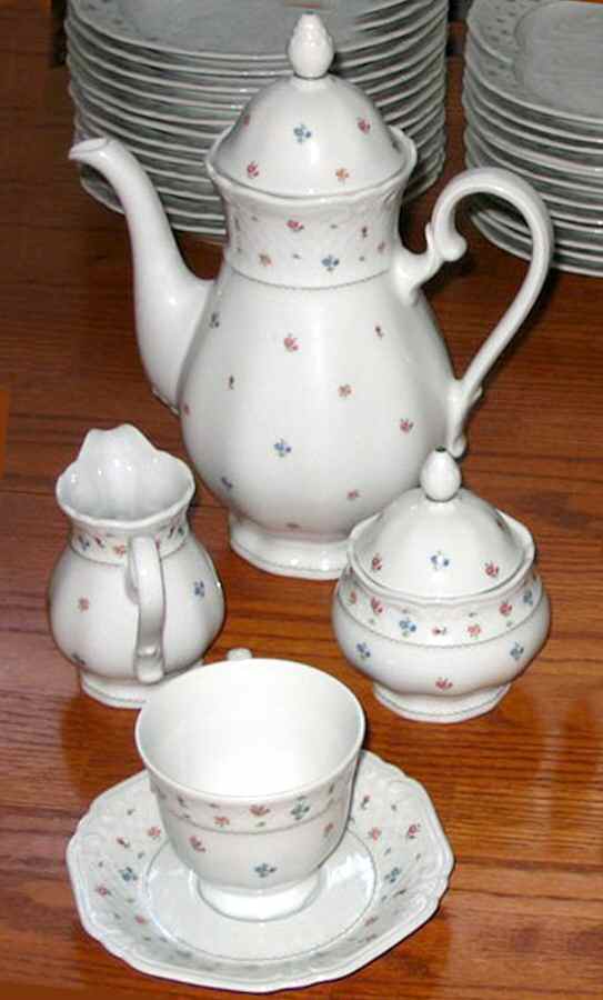 ESC76 Coffee Pot & Lid by Eschenbach-1