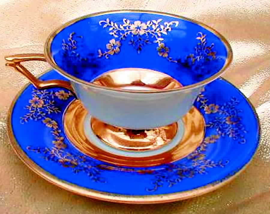 ESC77 Footed Cup & Saucer Set by Eschenbach-1
