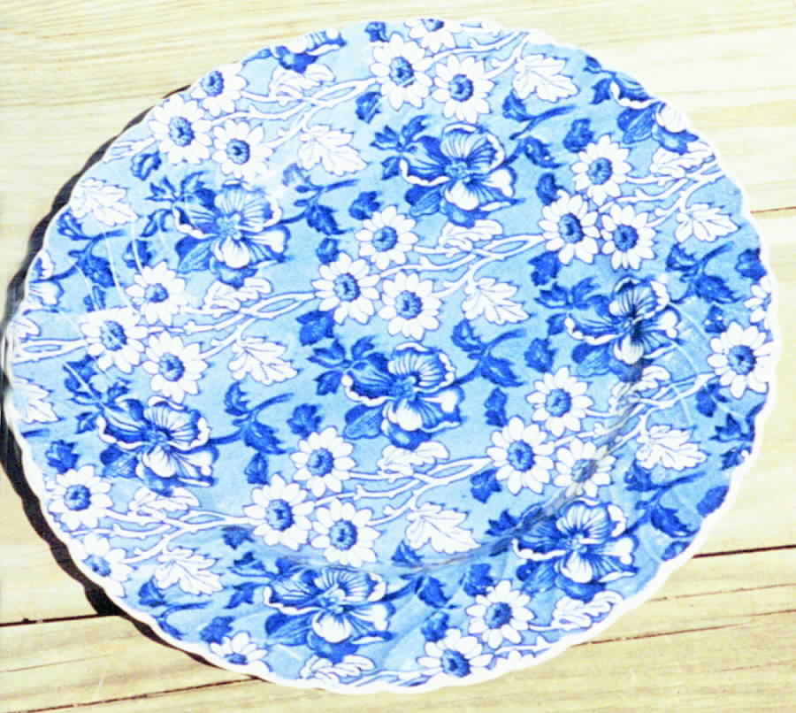 Louis 14th Luncheon Plate by James Kent (England)-1