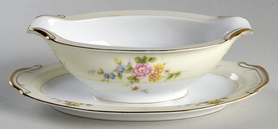 EMP64 Gravy Boat with Attached Underplate by Empress (Japan)-1