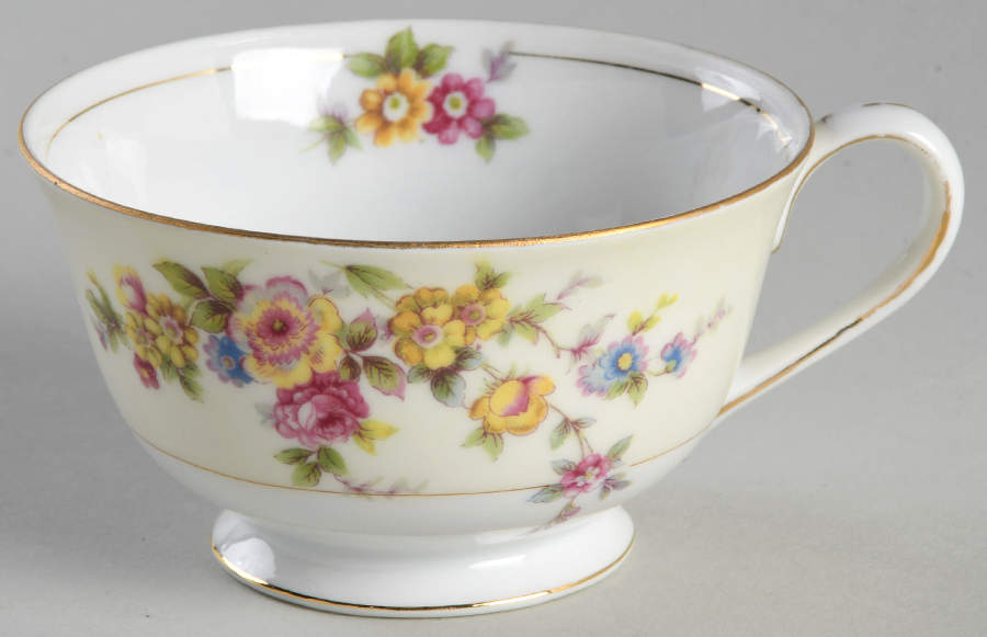 EMP64 Footed Cup by Empress (Japan)-1