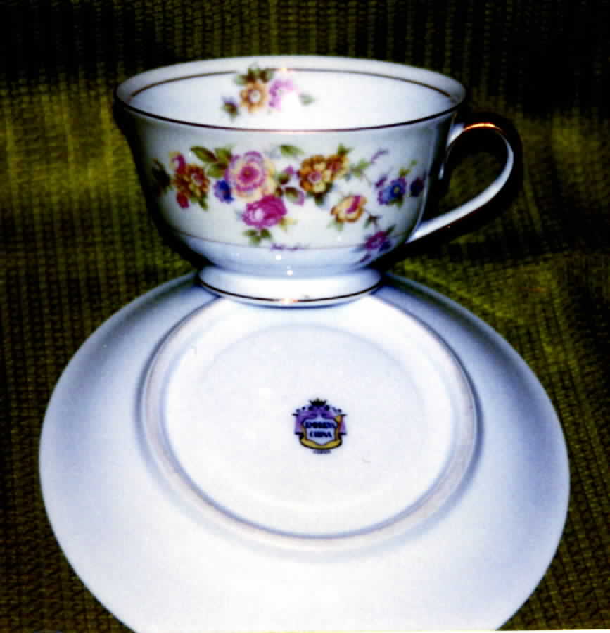 EMP64 Footed Cup & Saucer Set by Empress (Japan)-1