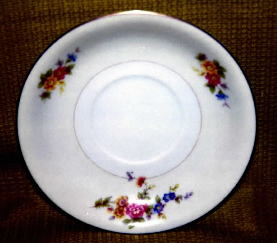 EMP64 Saucer by Empress (Japan)-1