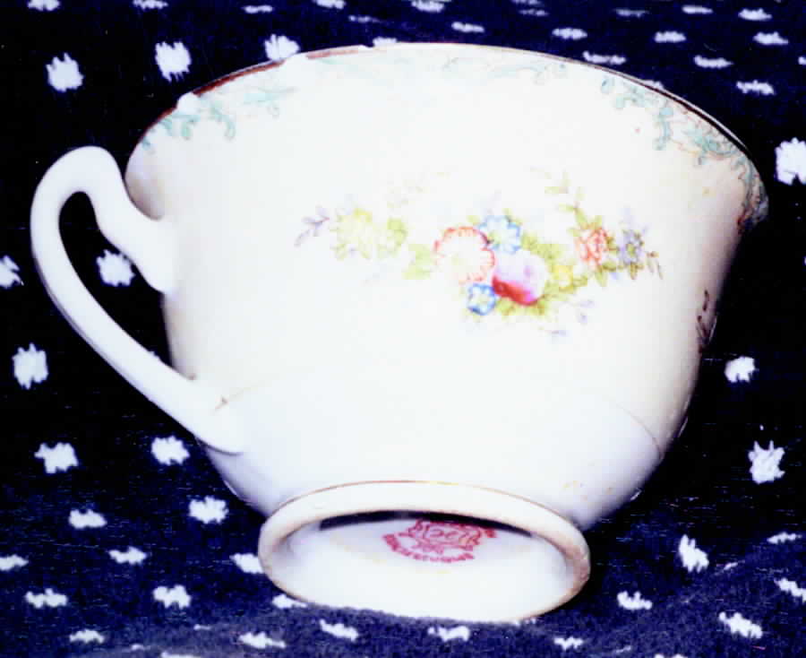 EMJ14 Footed Cup by Embassy (Japan)-1