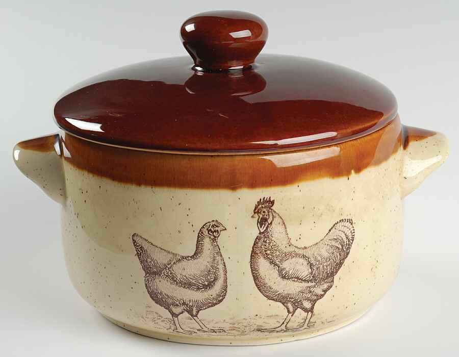 Country Road 1.75 Qt Round Covered Casserole by Enesco-1