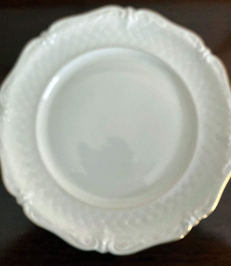 La Reine Cream (Gold Trim) Dinner Plate by Eschenbach-1