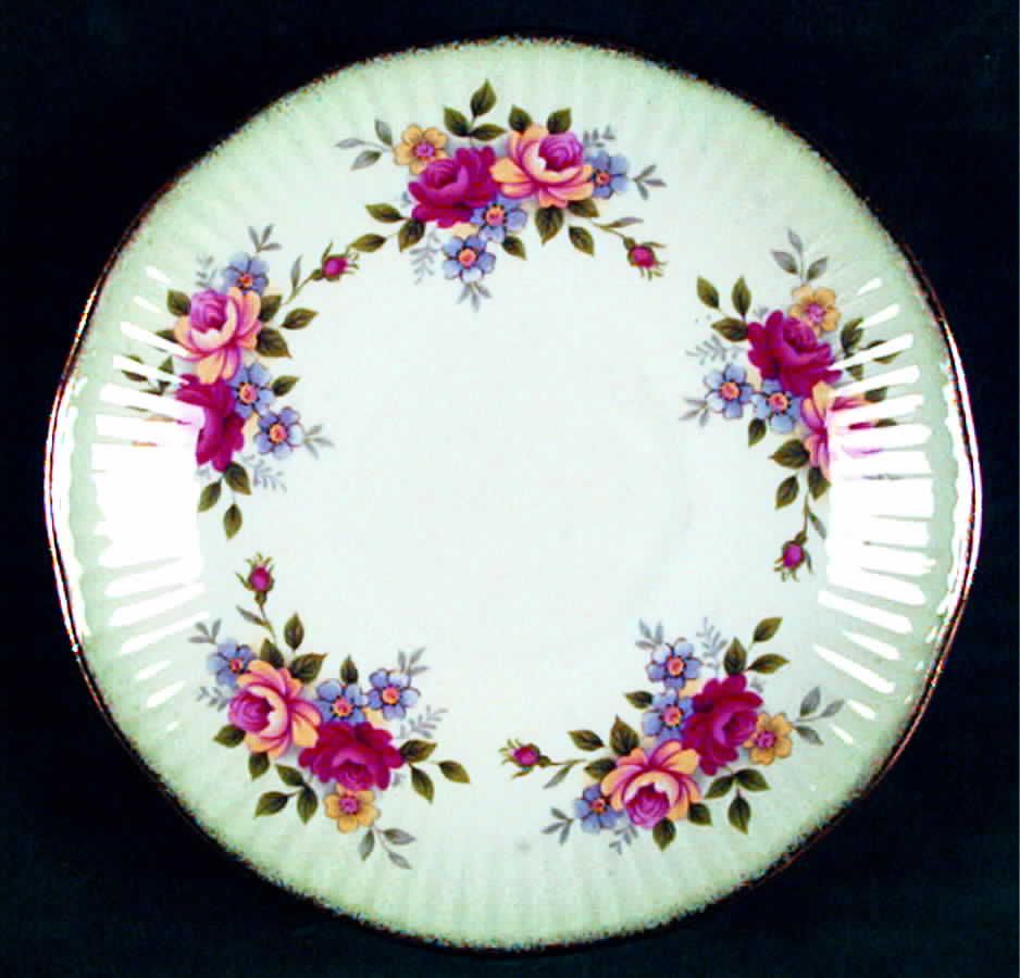 ELZ13 Saucer by Elizabethan-1