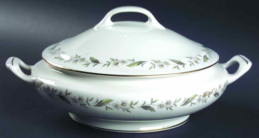 EPR5 Round Covered Vegetable by Empress (USA)-1