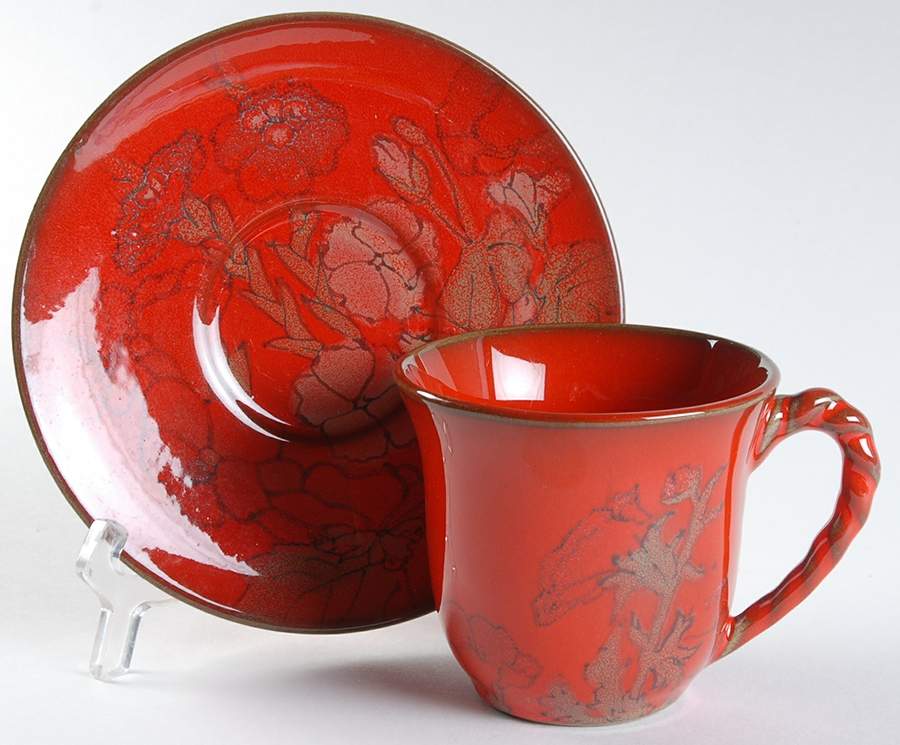 ERN10 Flat Cup & Saucer Set by Ernestine-1