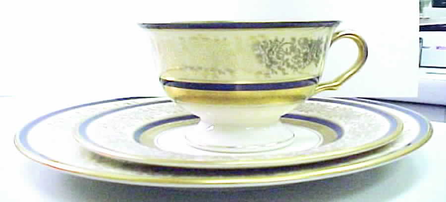 E216-500 Footed Cup by Edgerton-1