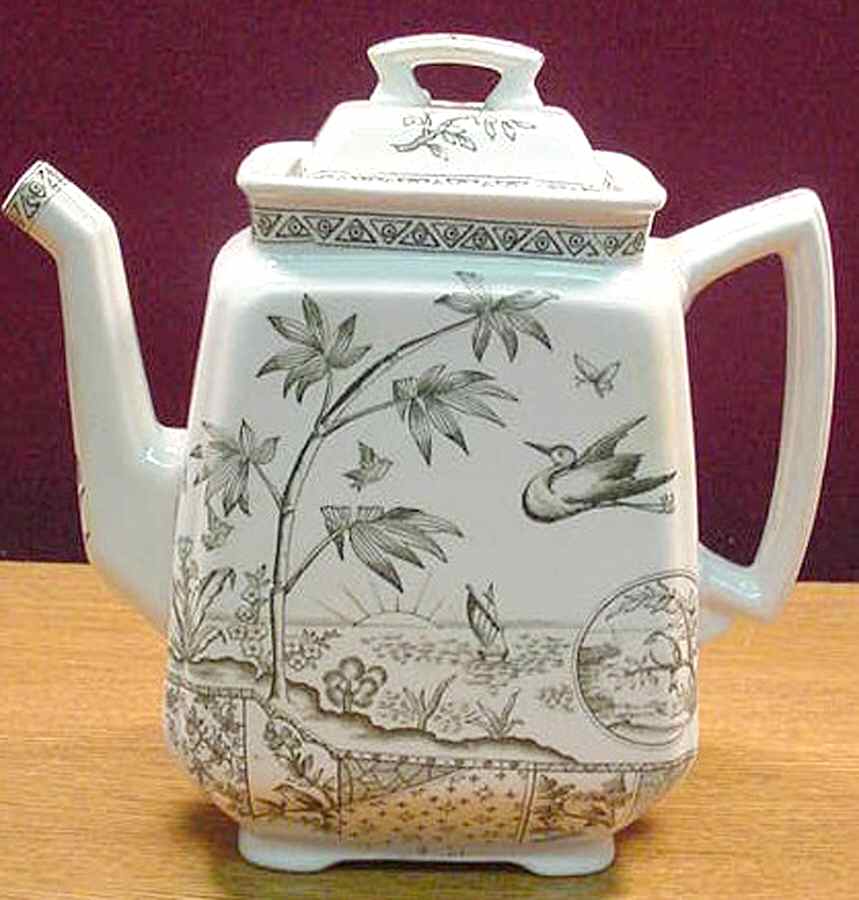 Tonquin Brown (Scalloped) Coffee Pot & Lid by Edge Malkin-1