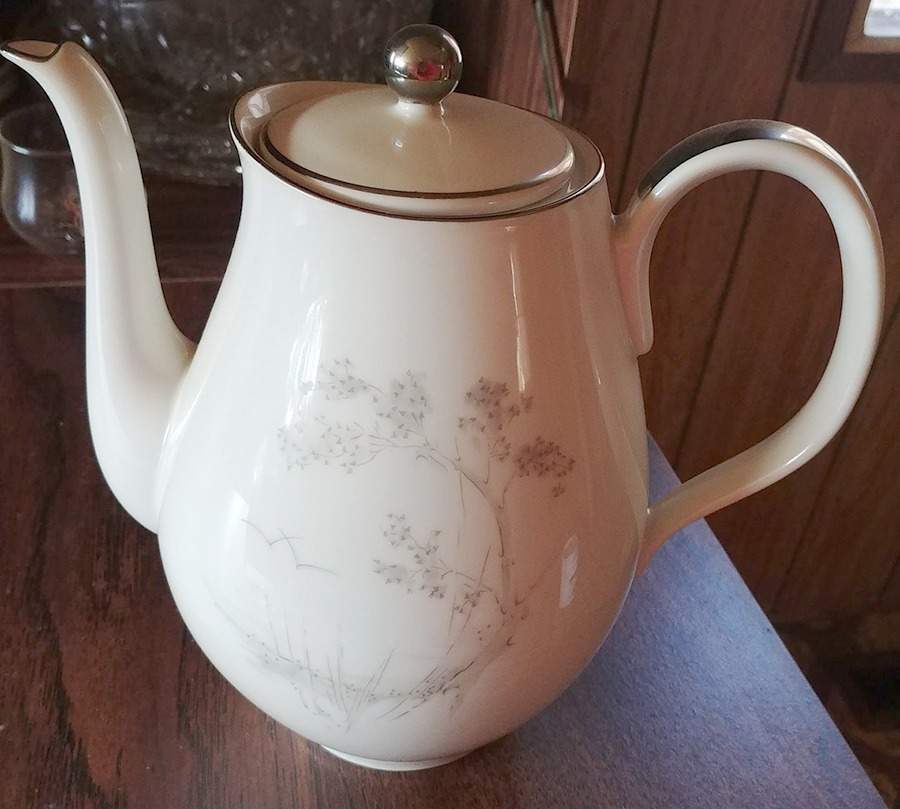 22229 Teapot & Lid by Edelstein-1