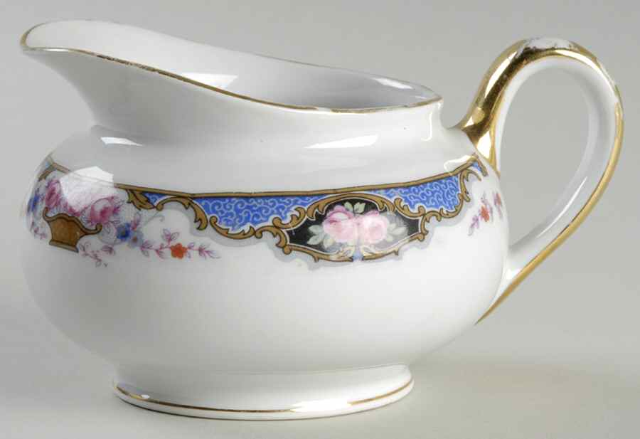 7576 (No Verge, White) Creamer by Edelstein-1