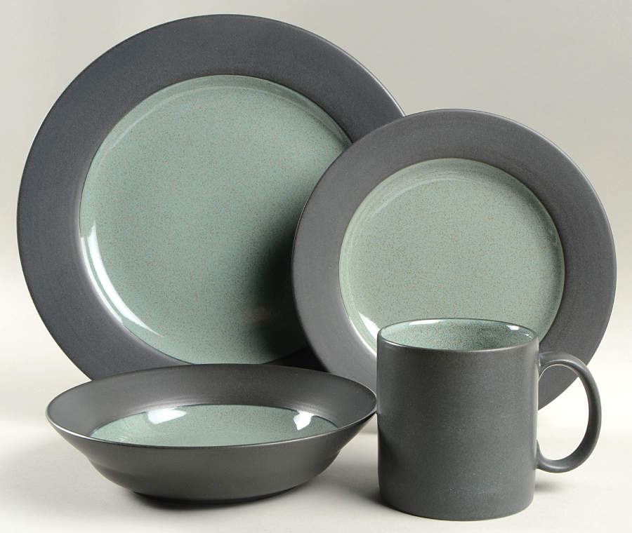 Zoom Green 4 Piece Place Setting by Epoch-1