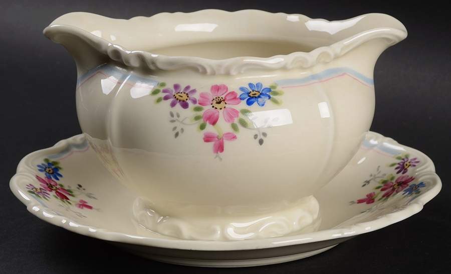 EDE31 Gravy Boat with Attached Underplate by Edelstein-1