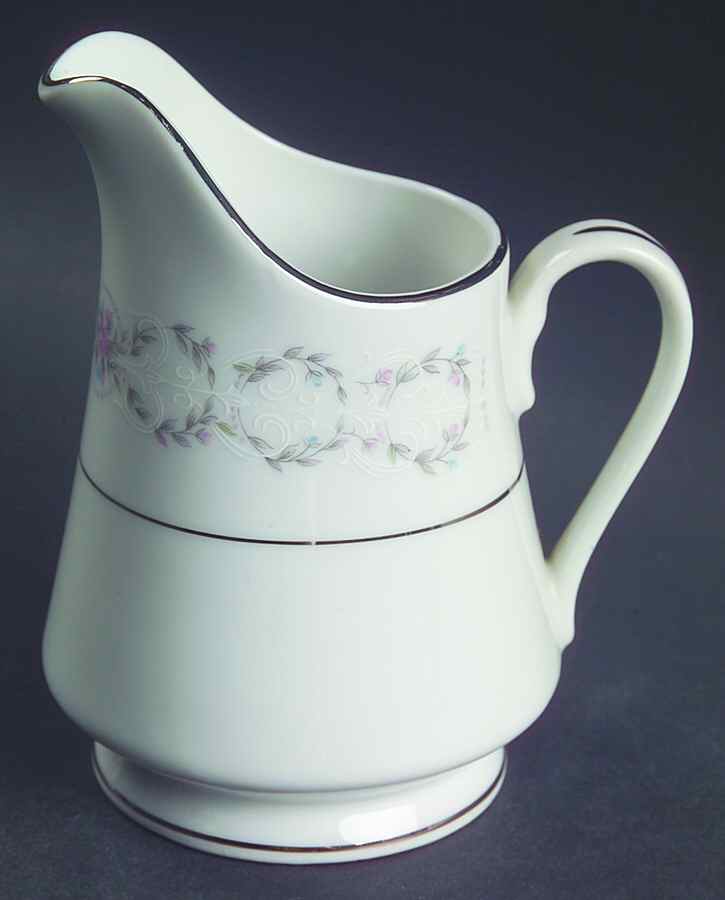 Lasting Rose Creamer by Everbrite (Japan)-1