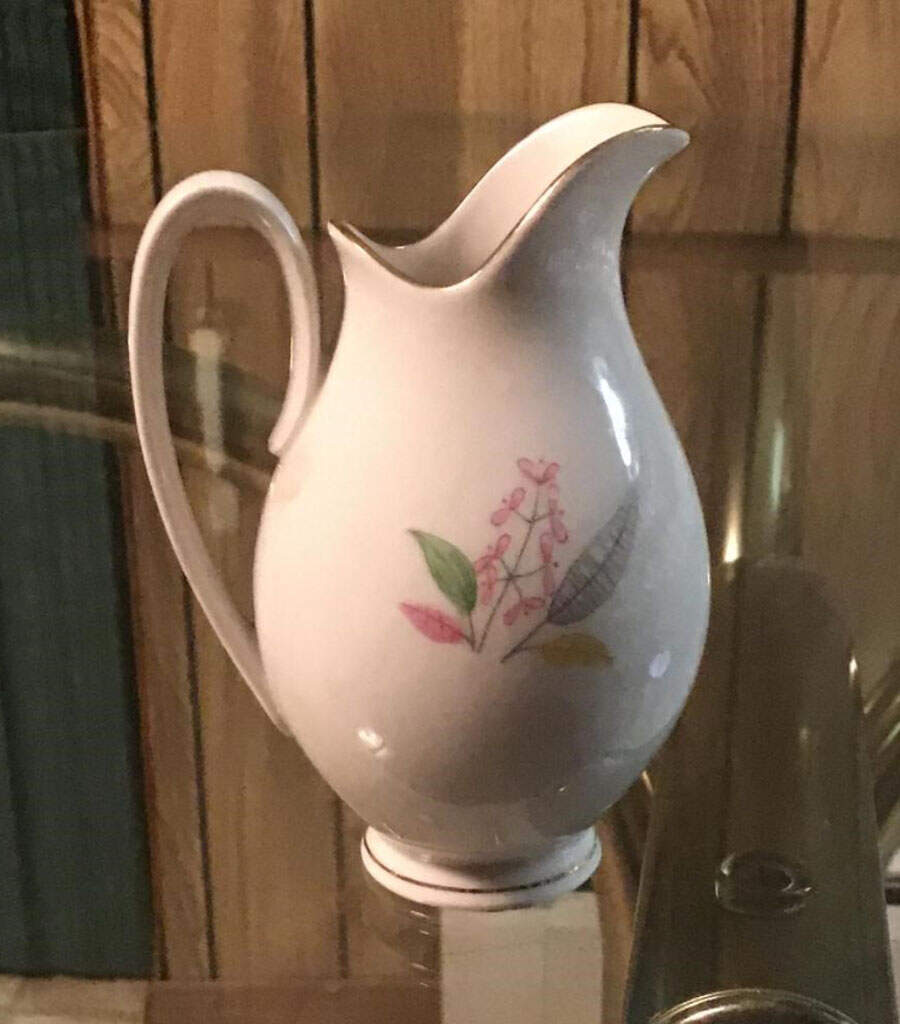 2284 Creamer by Eberthal-1