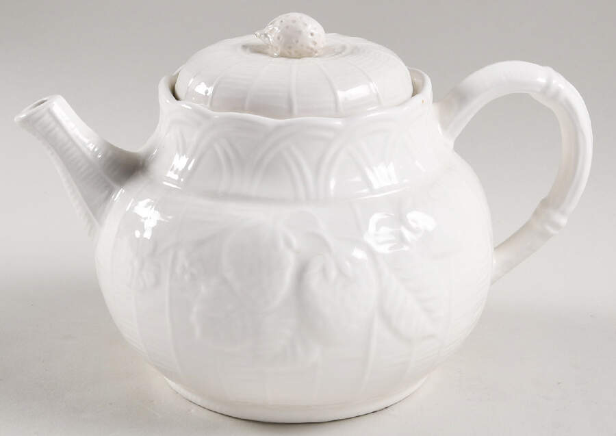 ETA2 Teapot & Lid by Ethan Allen-1