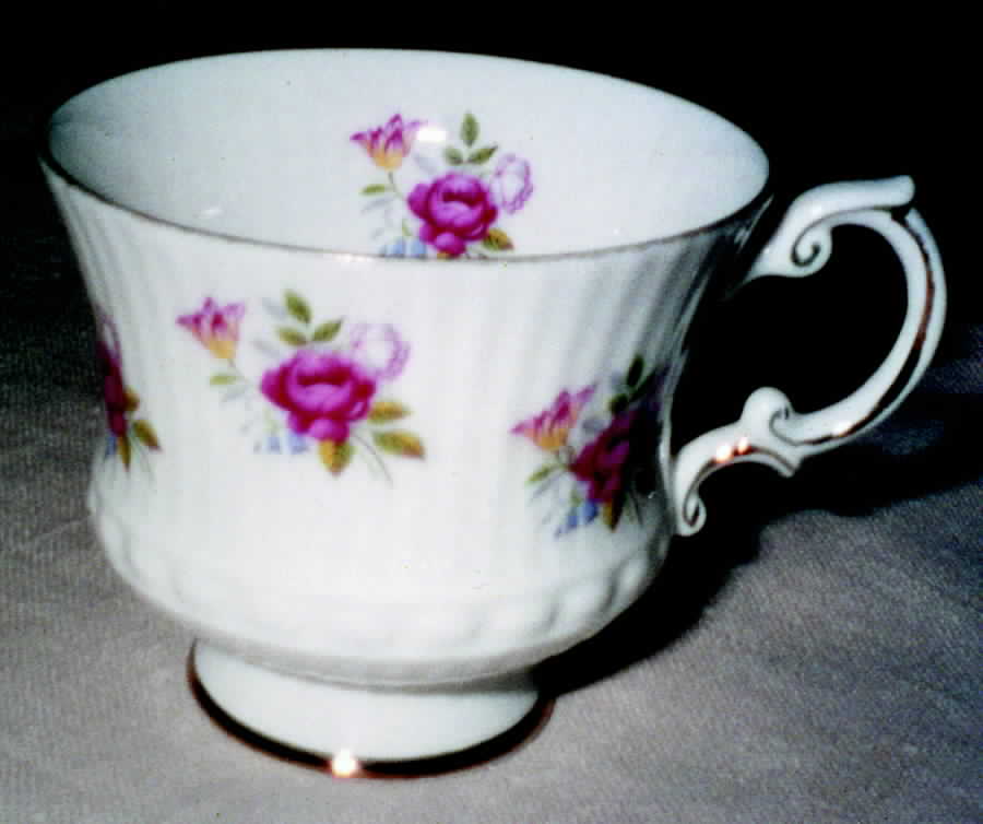 3696 Footed Cup by Elizabethan-1