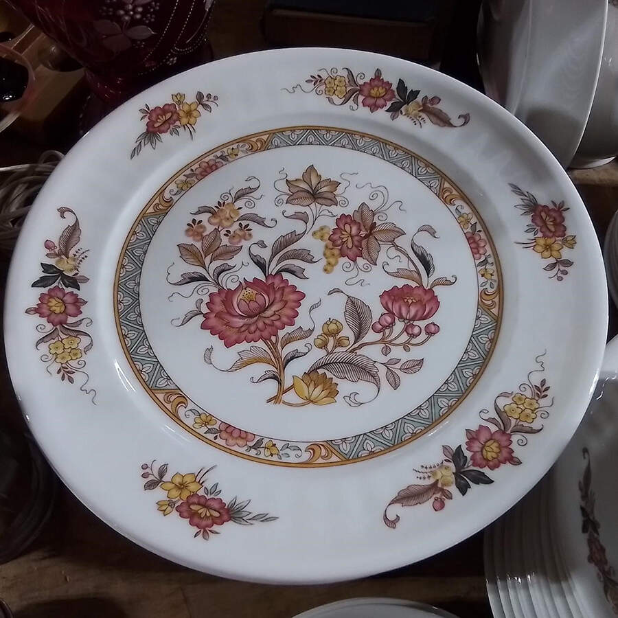 C5-0159 Dinner Plate by Eschenbach-1