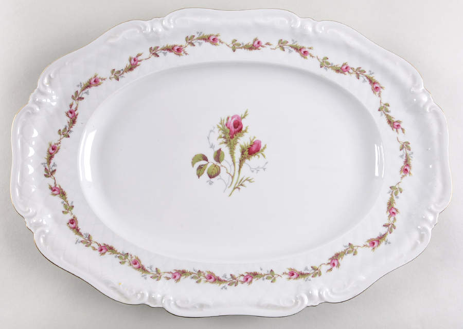 P485 (Scalloped) 14" Oval Serving Platter by Eschenbach-1
