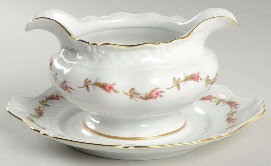 P485 (Scalloped) Gravy Boat with Attached Underplate by Eschenbach-1