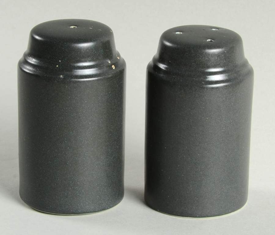 Zoom Cream Salt & Pepper Set by Epoch-1