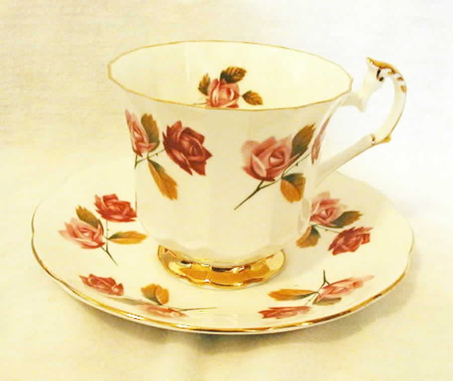 ELZ21 Footed Cup & Saucer Set by Elizabethan-1