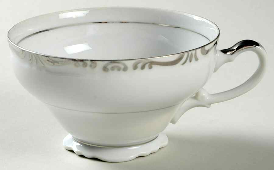 Regent Platinum Footed Cup by Empress (Japan)-1