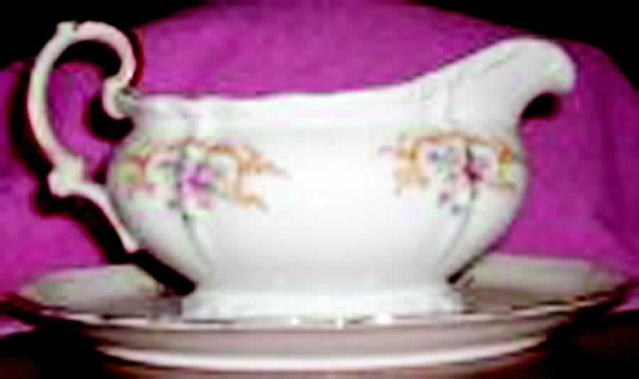 23905 Gravy Boat with Attached Underplate by Edelstein-1