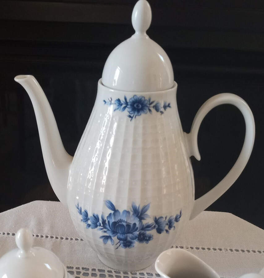 ECS153 Coffee Pot & Lid by Eschenbach-1
