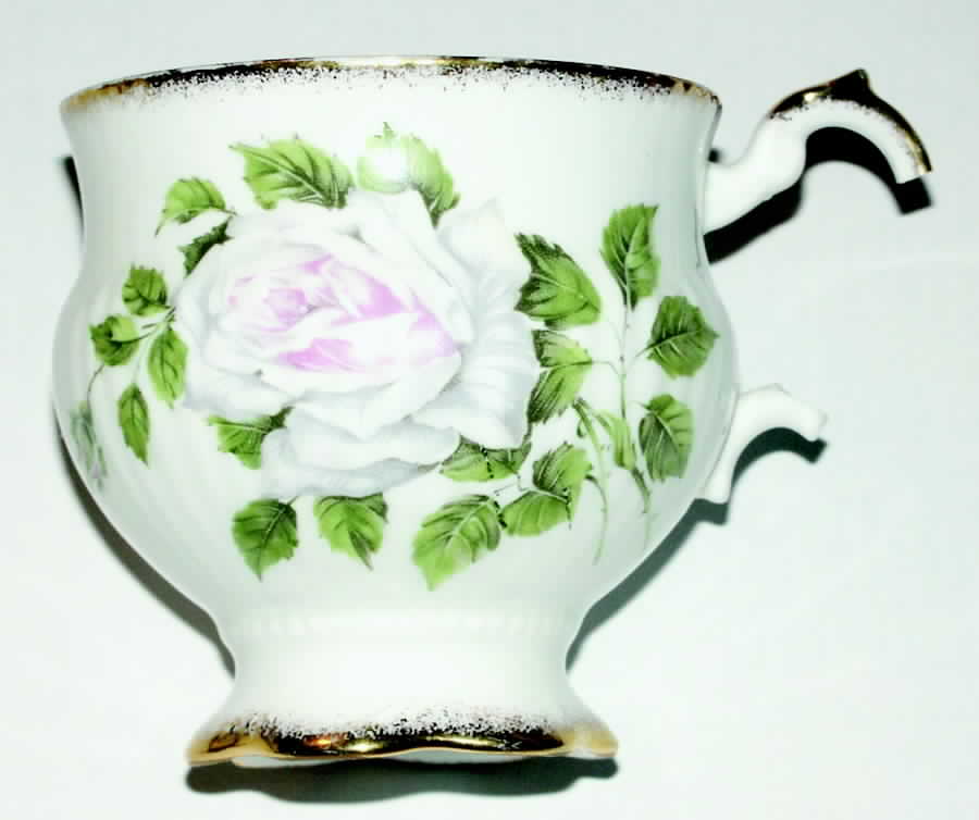 3411 Footed Cup by Elizabethan-1