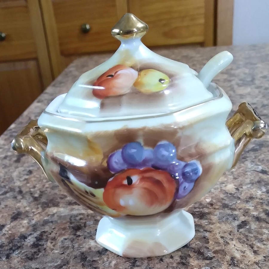 ENE15 Tureen & Lid w/Ladle by Enesco-1