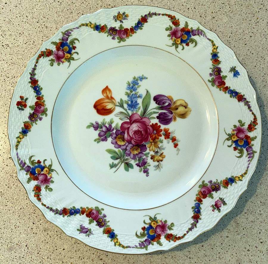 9954-919 (White, Basketweave) Large Dinner Plate by Epiag-1