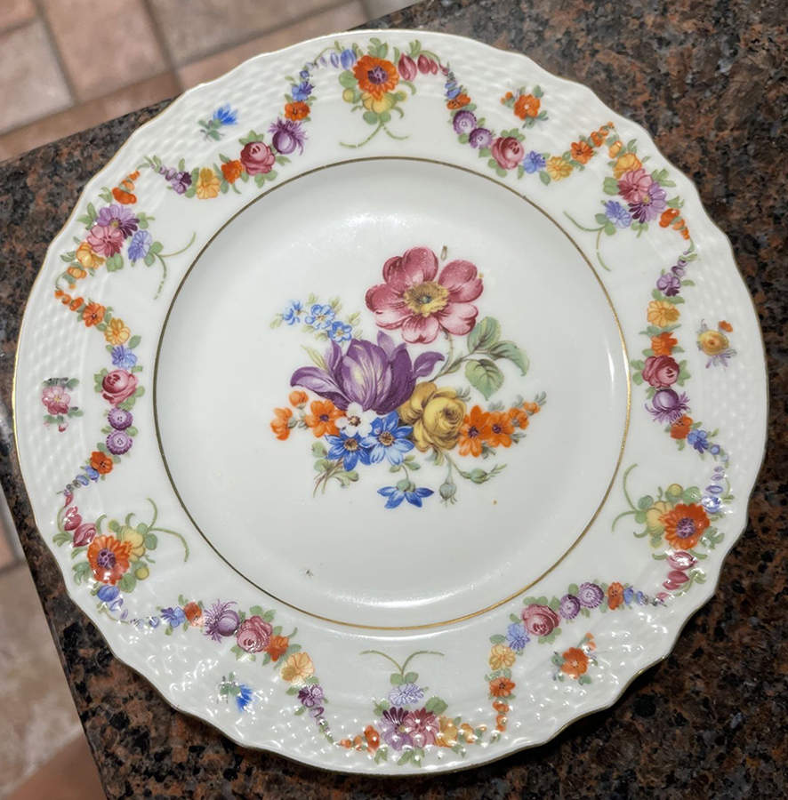 9954-919 (White, Basketweave) Dinner Plate by Epiag-1