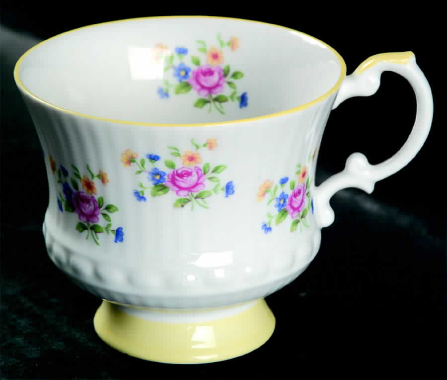 3579 Footed Cup by Elizabethan-1