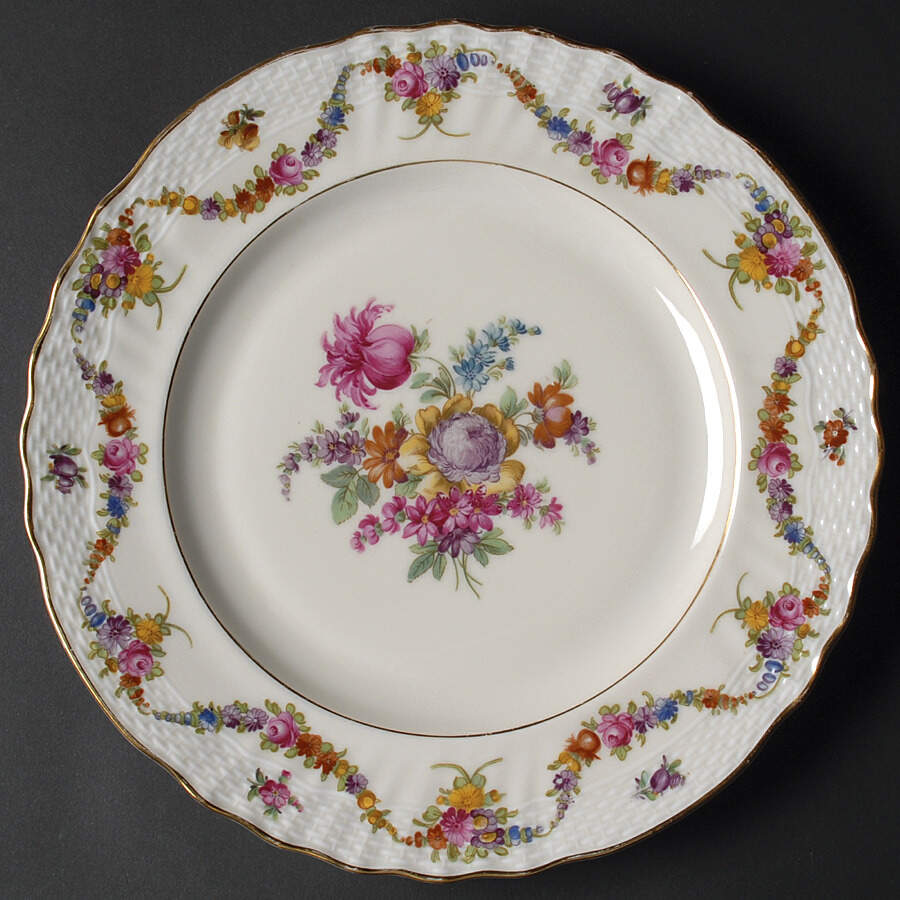 9954-9195 (Cream, Basketweave) Dinner Plate by Epiag-1