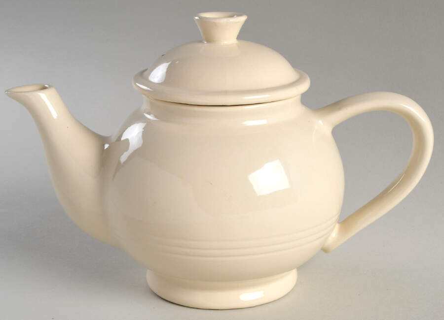 Le Potier Creme (Ivoire) Teapot & Lid by Emile Henry-1