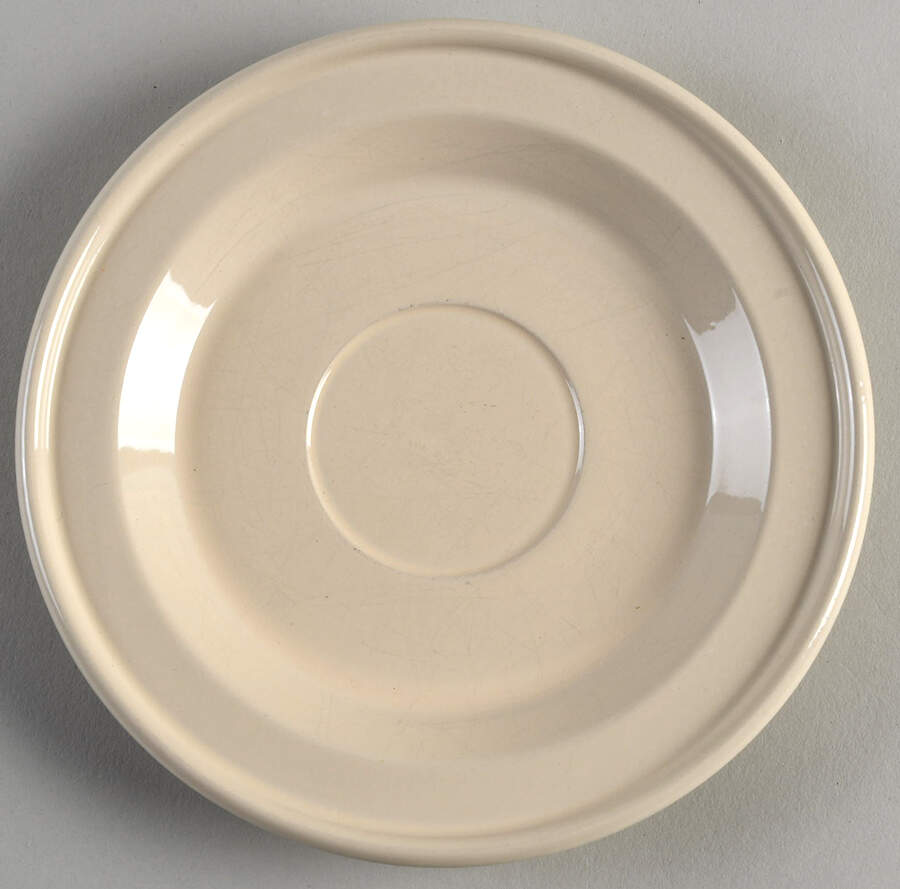 Le Potier Creme (Ivoire) Saucer by Emile Henry-1