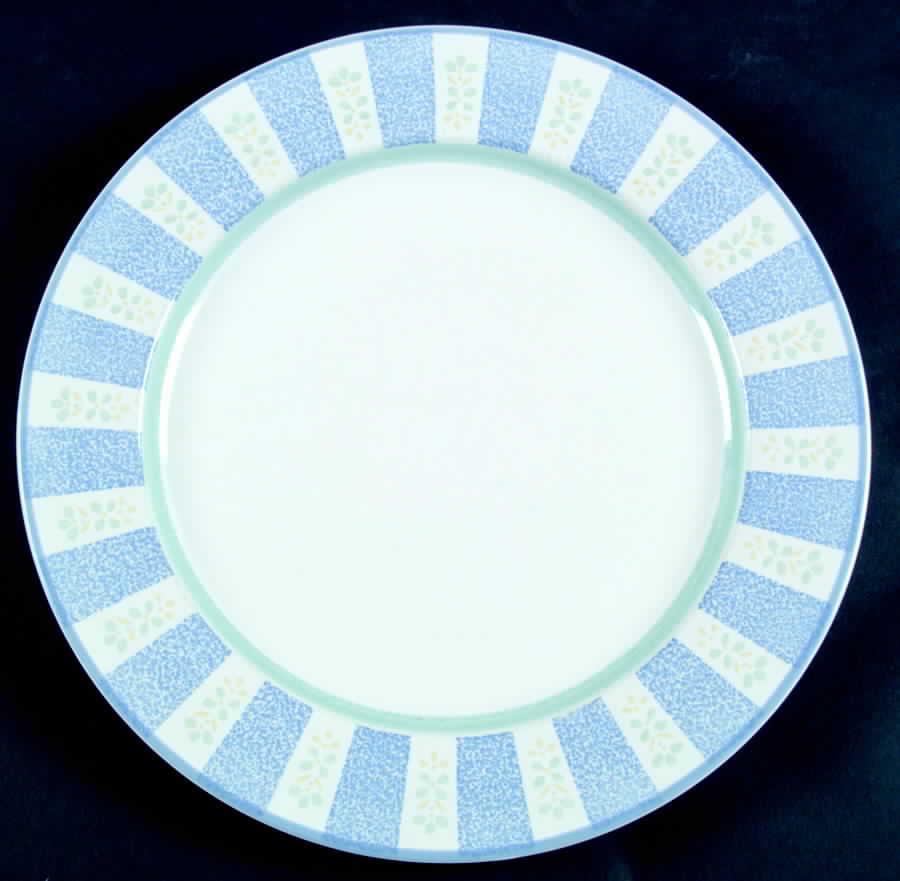 Waverly Dinner Plate by Epoch-1