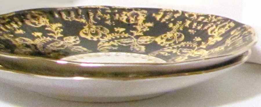 5222 Black Saucer by Elizabethan-1
