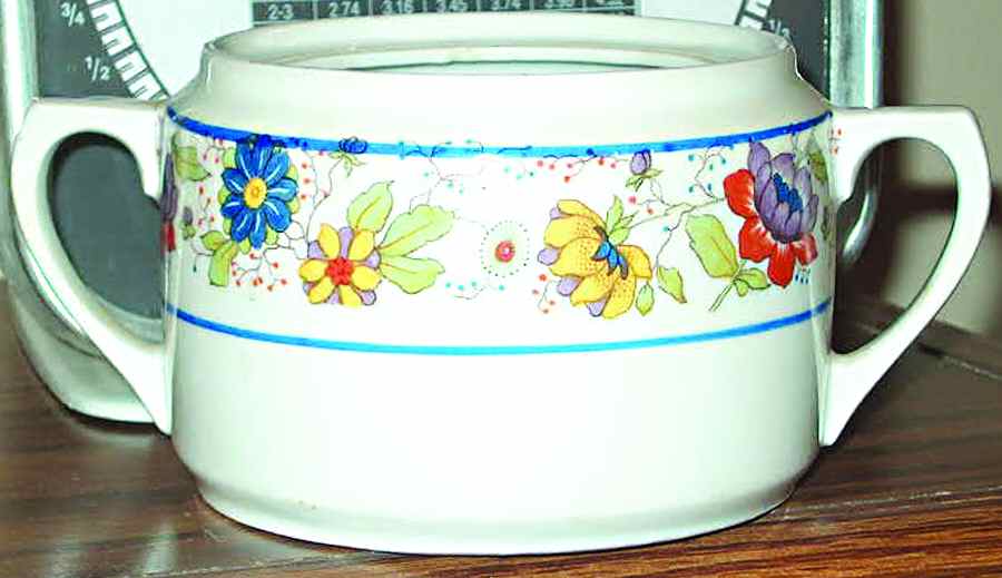 EAM45 Sugar Bowl No Lid by E & A Muller-1