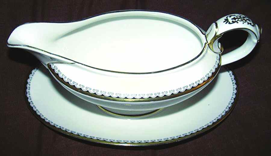 01593 Gravy Boat with Attached Underplate by Eschenbach-1