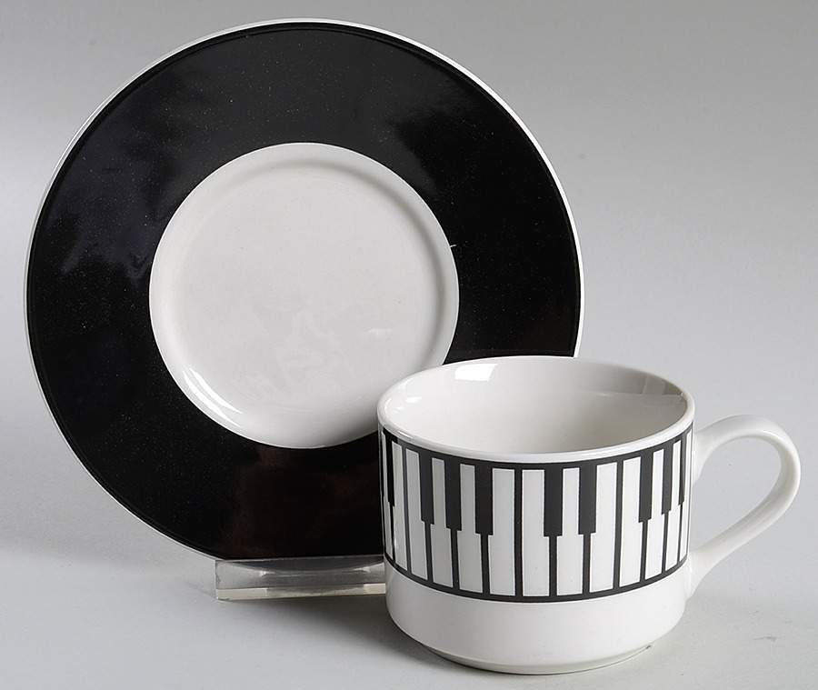 EAZ1 Flat Cup & Saucer Set by Albert Elovitz-1