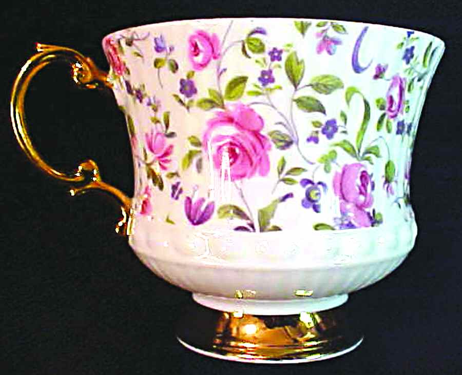 3507 Footed Cup by Elizabethan-1
