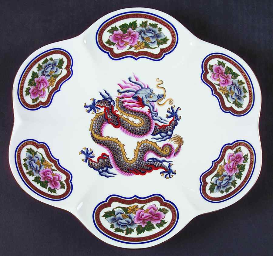 Chinoiserie Collection 11" Scalloped Tray by Elizabeth Arden-1