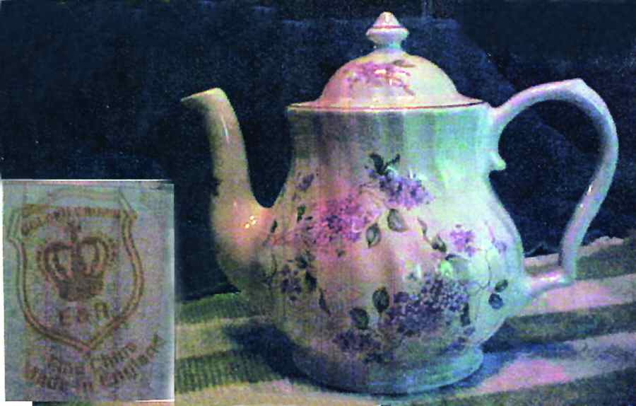 Lilac Lace Coffee Pot & Lid by Ebeling & Reuss (Erp)-1