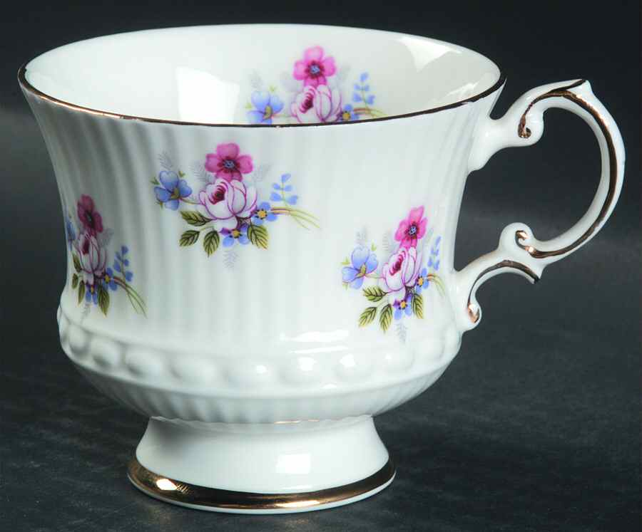 3280 Footed Cup by Elizabethan-1