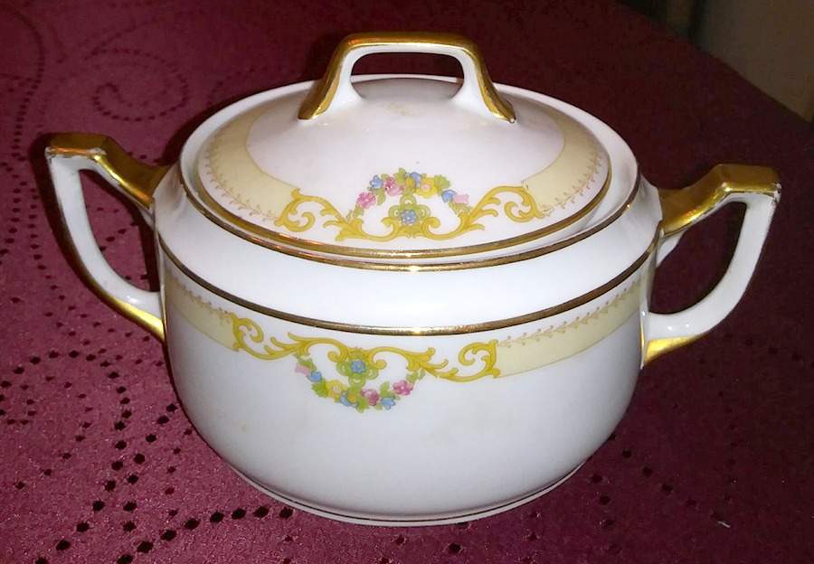 6528 Sugar Bowl & Lid by Epiag-1